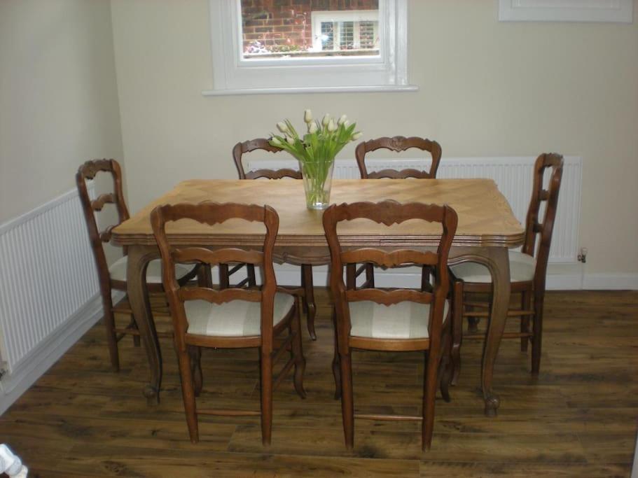 Beautiful Gate House A 4 Minute Walk From Beach Bognor Regis Extérieur photo
