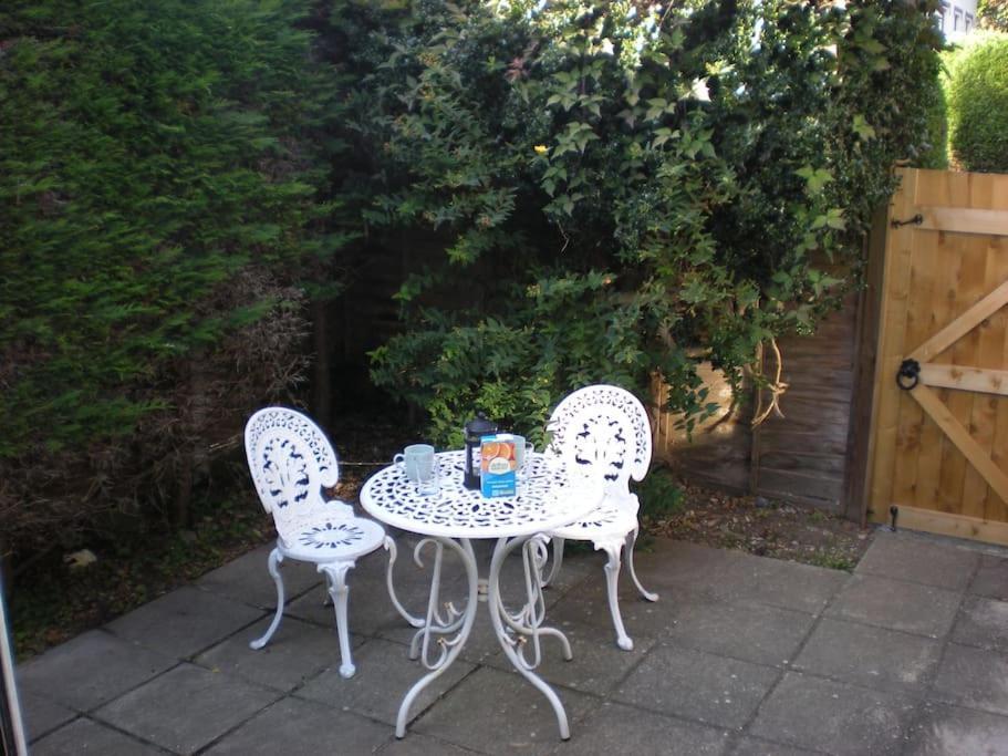 Beautiful Gate House A 4 Minute Walk From Beach Bognor Regis Extérieur photo